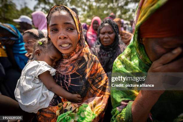 January 2024, South Sudan, Juba: Refugee women cry in the Gorom refugee settlement during Foreign Minister Baerbock's visit. Photo: Michael...