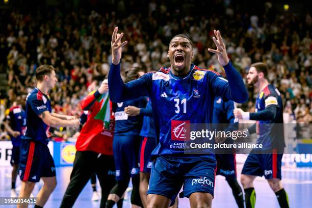 January 2024, North Rhine-Westphalia, Cologne: Handball: European Championship, France - Sweden, final round, final round, semi-final, Lanxess Arena....