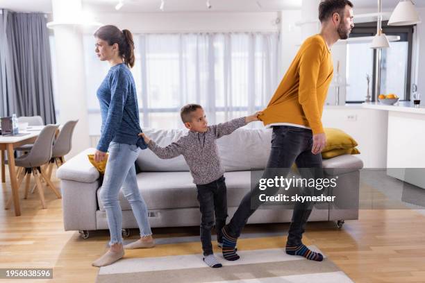 oh non, tu ne divorces pas ! - divorce photos et images de collection