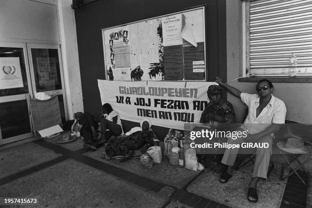 Des indépendantistes font une grève de la faim en soutien à l'incarcération du militant Georges Faisans le 23 juillet 1985 à Pointe-à-Pitre,...