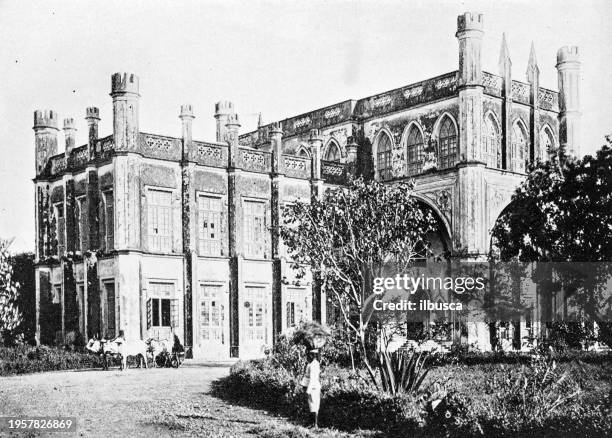 menschen und sehenswürdigkeiten indiens im jahr 1895: grant medical college, bombay - medizinische fakultät stock-grafiken, -clipart, -cartoons und -symbole