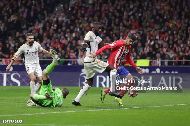 Antoine Griezmann of Atletico de Madrid scores their second goal during the Copa Del Rey Round of 16 match between Club Atletico de Madrid and Real...