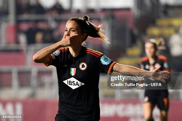 Manuela Giugliano of AS Roma celebrates after scoring her team's second goal during the UEFA Women's Champions League group stage match between AS...