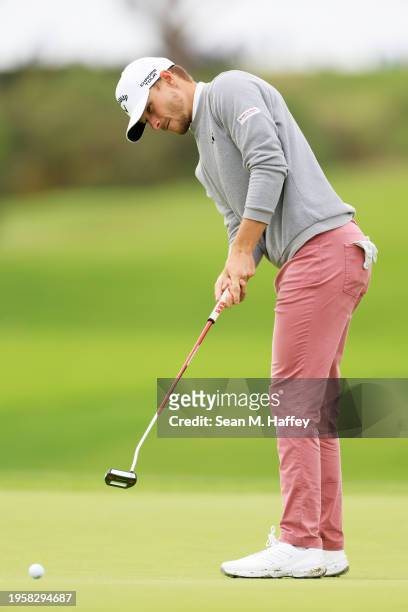 Nicolai Hojgaard of Denmark putts on the sixth green during the first round of the Farmers Insurance Open on the Torrey Pines South Course on January...