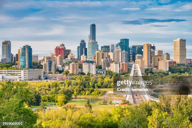 skyline edmonton, alberta, kanada - edmonton stock-fotos und bilder