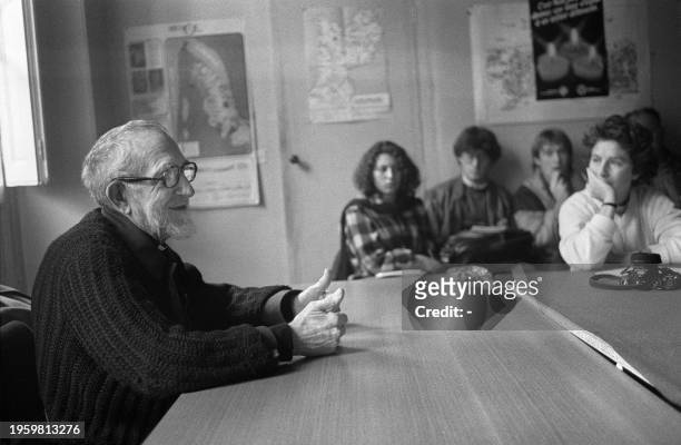 French Catholic priest l'abbé Pierre presents his play "Mystery of Joy" during a press conference, 12 December 1985, in Bordeaux. The former...