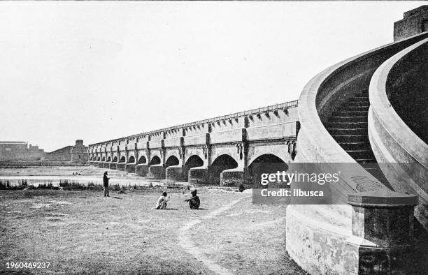 1895年のインドの人々とランドマーク:ガンジス運河の水道橋、ルールキー - ガンジス川点のイラスト素材／クリップアート素材／マンガ素材／アイコン素材