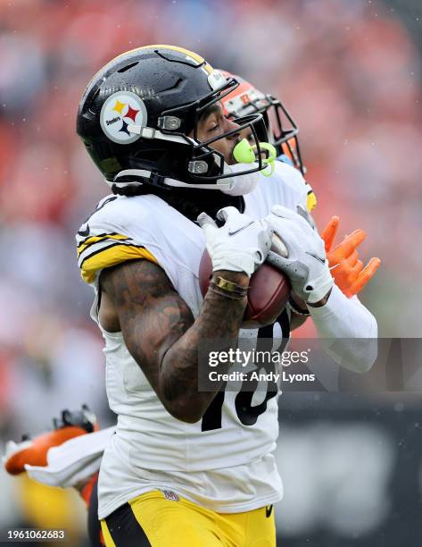 Diontae Johnson of the Pittsburgh Steelers catches a pass during the game against the Cincinnati Bengals at Paycor Stadium on November 26, 2023 in...