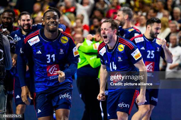 January 2024, North Rhine-Westphalia, Cologne: Handball: European Championship, France - Denmark, final round, final round, final, Lanxess Arena....