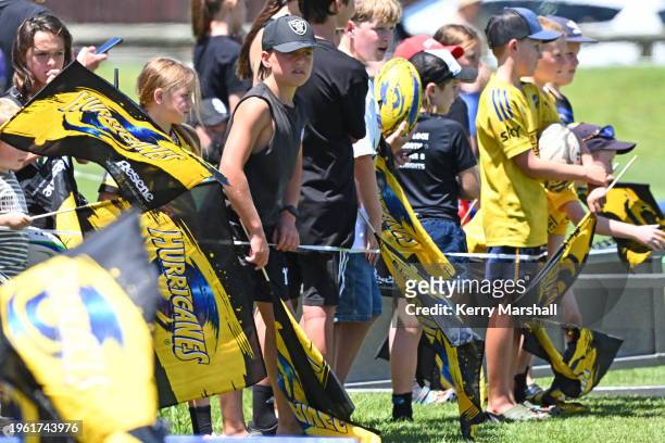 Fans watch during a Hurricanes Super Rugby training session at McRae Park on January 26, 2024 in Napier, New Zealand.