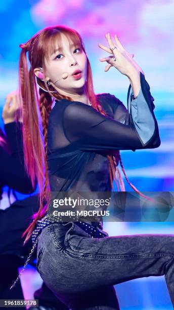 Chu Singer Chuu (Singer) Photos and Premium High Res Pictures - Getty Images