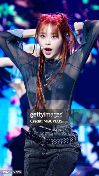 Chu Singer 119 Chuu (Singer) Stock Photos, High-Res Pictures, and Images - Getty ...