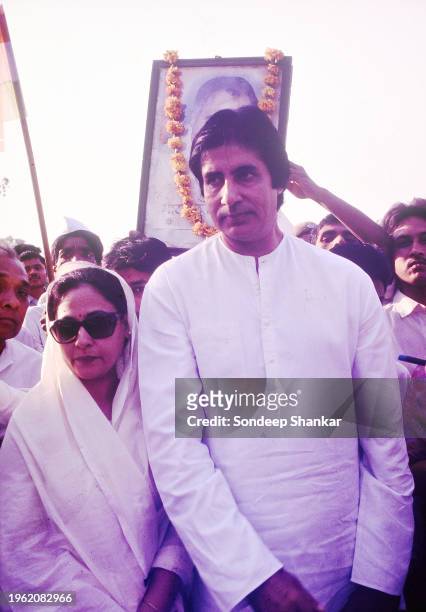 Bollywood superstar Amitabh Bachchan with wife Jaya Bachchan at a remembrance meeting of former Indian Prime Minister Rajiv Gandhi in New Delhi, May...