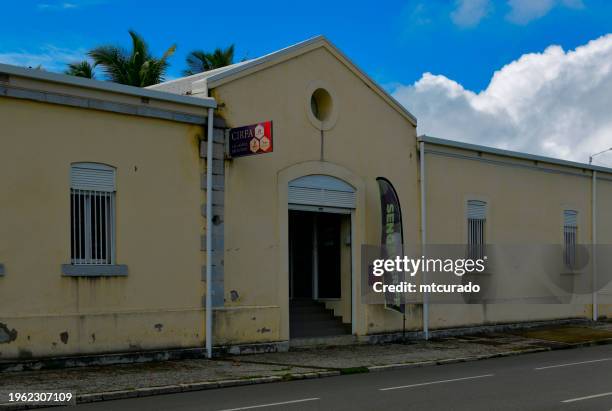 oficina francesa de reclutamiento militar - cuartel gally passebost, numea, nueva caledonia - grande terre nueva caledonia fotografías e imágenes de stock