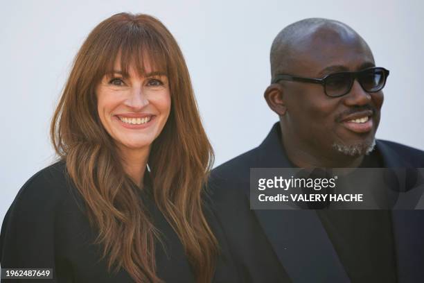 Actress Julia Roberts and Ghanaian-born British editor and stylist, Edward Enninful , arrive for the Jacquemus Womenswear Ready-to-wear Spring-Summer...