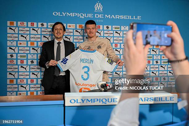 Jan Merlin 485 Jan Merlin Stock Photos, High-Res Pictures, and Images - Getty Images