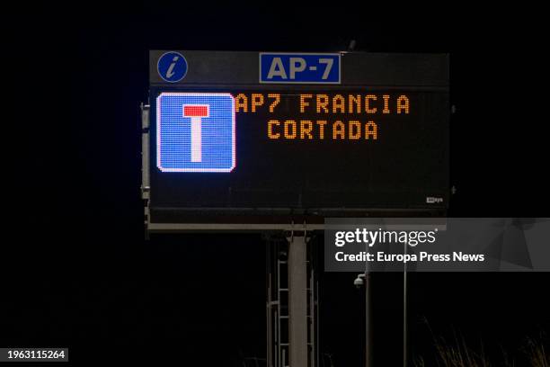 The AP-7 highway cut at the height of La Jonquera by the protest of French farmers, on 26 January, 2024 in Girona, Catalonia, Spain.There are up to...