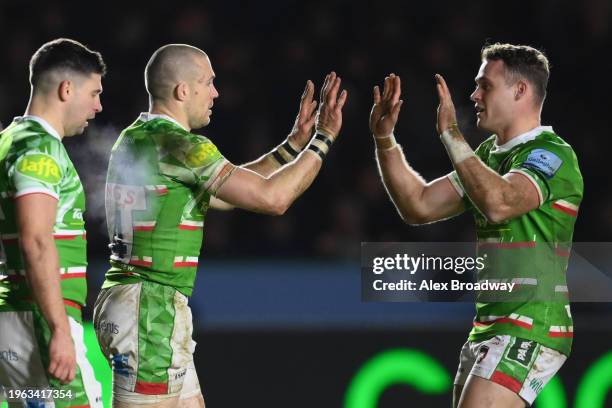 Mike Brown of Leicester Tigers celebrates scoring the team's second try with teammate Jamie Shillcock during the Gallagher Premiership Rugby match...