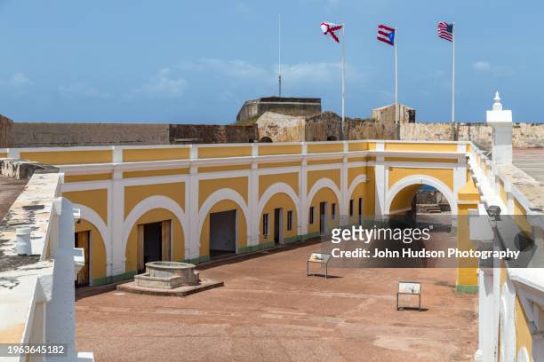 castillo san felipe del morro (san juan, puerto rico) - fort san felipe stock pictures, royalty-free photos & images