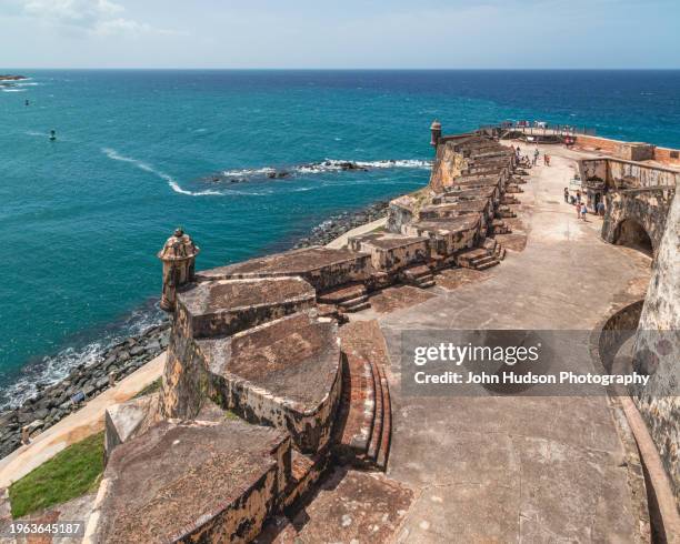 castillo san felipe del morro (san juan, puerto rico) - fort san felipe stock pictures, royalty-free photos & images