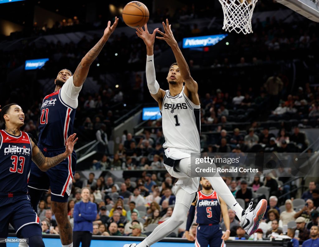 Washington Wizards v San Antonio Spurs