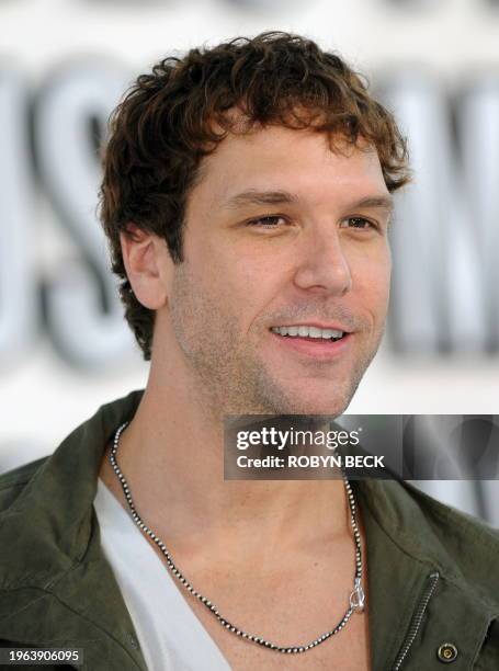 Dane Cook Smiling Comic Dane Cook Photos and Premium High Res Pictures - Getty Images