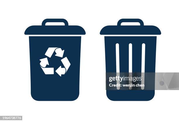 ilustraciones, imágenes clip art, dibujos animados e iconos de stock de icono de cubo de basura reciclable - papelera de reciclaje