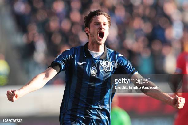 Aleksey Miranchuk of Atalanta BC celebrates after scoring their sides first goal during the Serie A TIM match between Atalanta BC and Udinese Calcio...