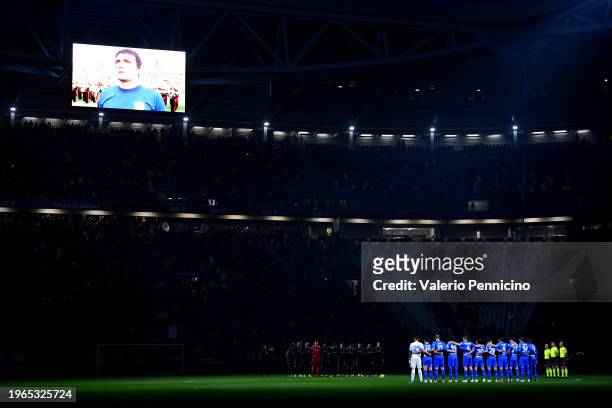 Players, officials and fans take part in a minutes silence in memory of Gigi Riva prior to the Serie A TIM match between Juventus and Empoli FC -...
