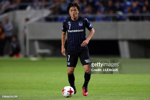 Yasuhito Endo of Gamba Osaka in action during the J.League J1 match between Gamba Osaka and Omiya Ardija at Suita City Football Stadium on April 21,...
