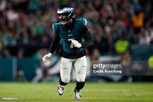 Haason Reddick of the Philadelphia Eagles runs around the edge during an NFL football game against the Dallas Cowboys at Lincoln Financial Field on...