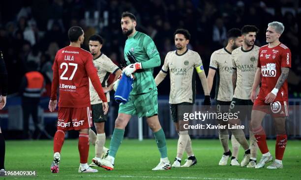 Gianlugi Donnarumma of Paris Saint-Germain react with Brest players after the Ligue 1 Uber Eats match between Paris Saint-Germain and Stade Brestois...
