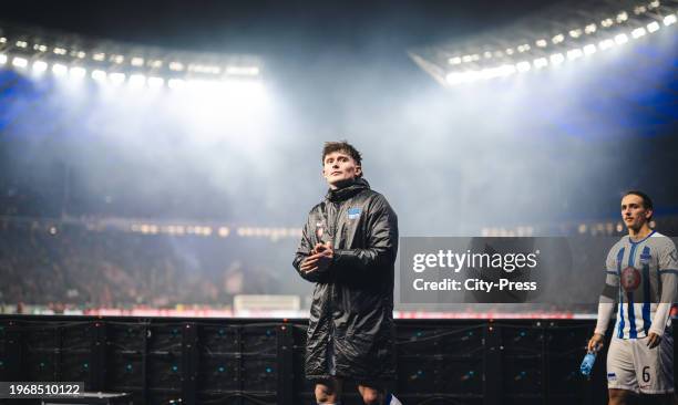 Fabian Reese from Hertha BSC applauds the fans after the DFB-Cup match between Hertha BSC and 1. FC Kaiserslautern on in Berlin, Germany.