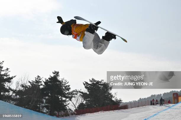 Australia's Amelie Haskell competes in the women's snowboard halfpipe qualification during the Gangwon 2024 Winter Youth Olympic Games at Welli Hilli...