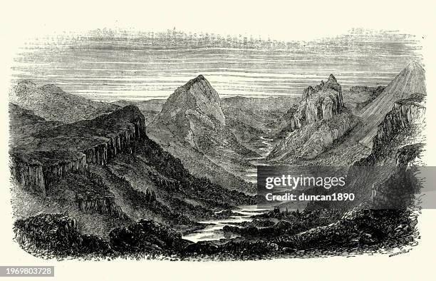 ilustraciones, imágenes clip art, dibujos animados e iconos de stock de rocas de clinkstone, tuoliere y sanadoire, del puy gros, francia, década de 1850 - flanco de valle