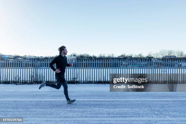 early morning determination - white shorts stock pictures, royalty-free photos & images