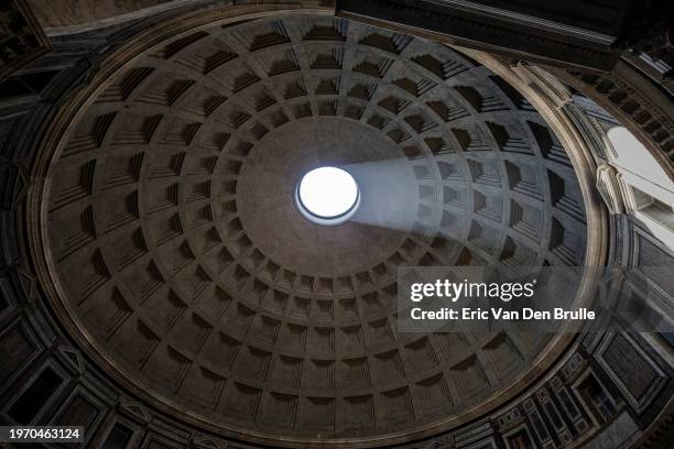 pantheon ceiling - eric van den brulle stock-fotos und bilder