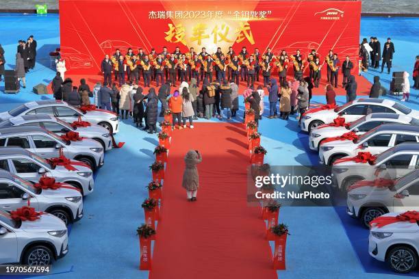 Outstanding employees are receiving the ''Golden Key Award'' at the JerEH Group 2023 annual ''Golden Key Award'' ceremony in Yantai, China, on...