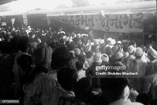 Train carrying 'Aarzi Hukumat Junagadh' volunteers arrives in Junagadh on 25th September 1947.