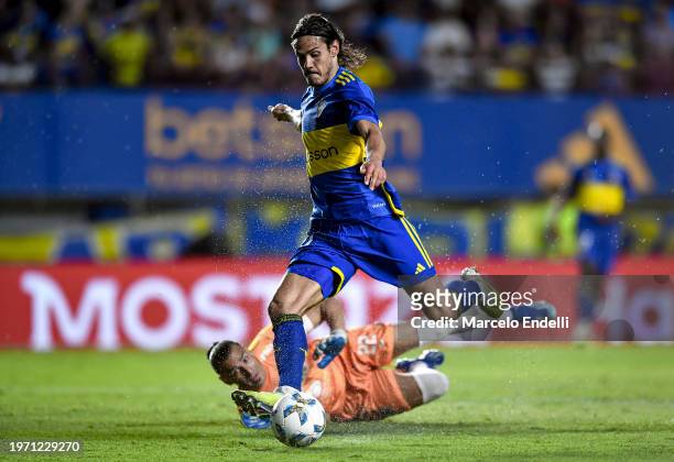 Edinson Cavani of Boca Juniors drives the ball during a Copa de la Liga 2024 group B match between Boca Juniors and Sarmiento at Pedro Bidegain...