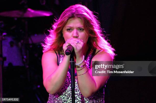 Kelly Clarkson performs during KIIS FM's 12th Annual Wango Tango 2009 at Verizon Wireless Amphitheater on May 9, 2009 in Irvine, California.