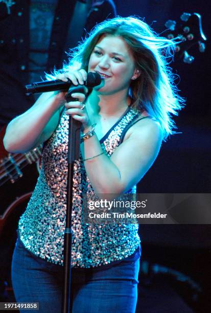 Kelly Clarkson performs during KIIS FM's 12th Annual Wango Tango 2009 at Verizon Wireless Amphitheater on May 9, 2009 in Irvine, California.