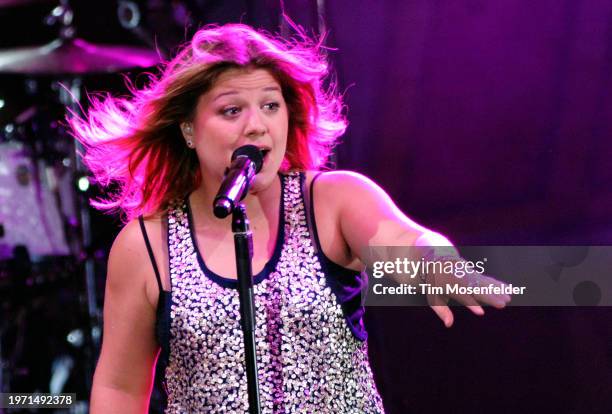 Kelly Clarkson performs during KIIS FM's 12th Annual Wango Tango 2009 at Verizon Wireless Amphitheater on May 9, 2009 in Irvine, California.