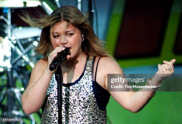 Kelly Clarkson performs during KIIS FM's 12th Annual Wango Tango 2009 at Verizon Wireless Amphitheater on May 9, 2009 in Irvine, California.
