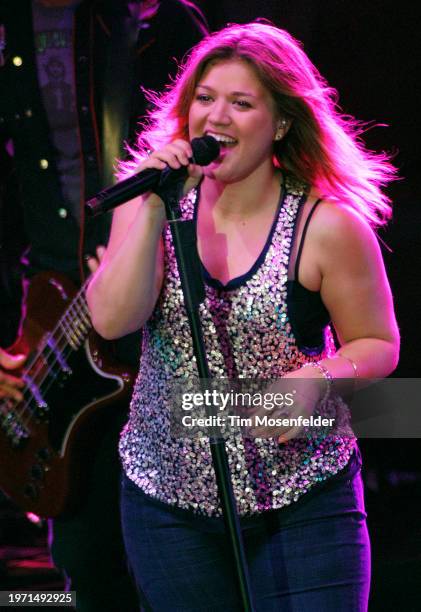 Kelly Clarkson performs during KIIS FM's 12th Annual Wango Tango 2009 at Verizon Wireless Amphitheater on May 9, 2009 in Irvine, California.