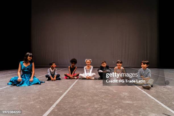 9 947 Boys Who Dress As Girls Stock Photos High Res Pictures And 9-947-boys-who-dress-as-girls-stock-photos-high-res-pictures-and
