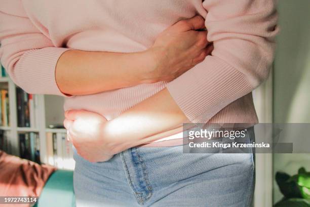 belly ache - ovarian cyst imagens e fotografias de stock