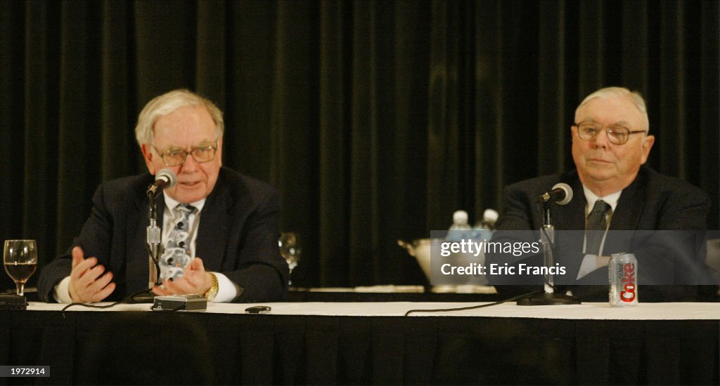 Berkshire Hathaway Company Holds 2003 Annual Shareholders Meeting