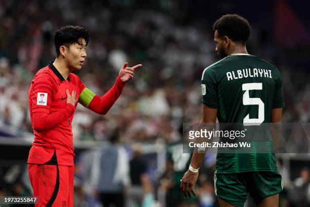 Ali Albulayhi of Saudi Arabia argues with Son Heung Min of South... News  Photo - Getty Images