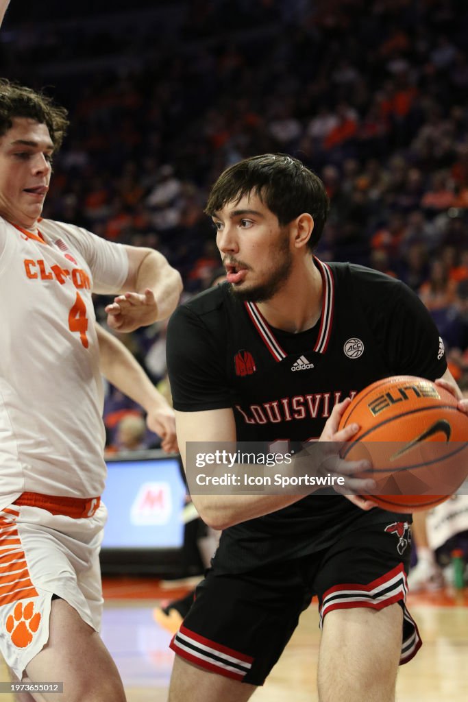 COLLEGE BASKETBALL: JAN 30 Louisville at Clemson